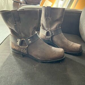 Men’s FRYE boots